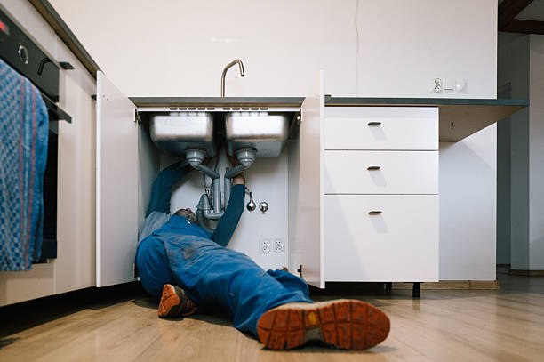 Professional Plumbing technician working in Spotswood, NJ